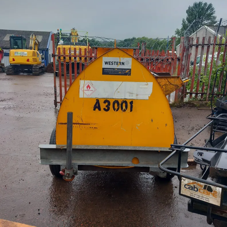 Western Global (S10ART) Site Tow Diesel Box Cube C/w 12v Pump (950 Ltr) 2014